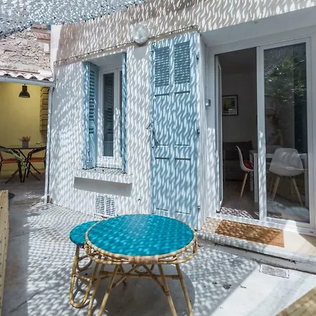 Le Petit Hyerois Apartment *